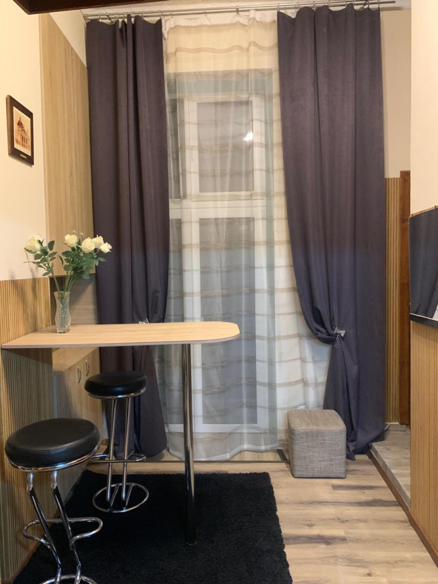 Apartment On Pekarska Street Lviv Eksteriør bilde