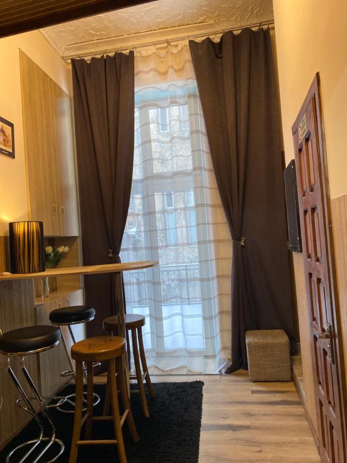 Apartment On Pekarska Street Lviv Eksteriør bilde